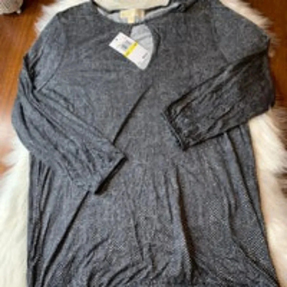 Michael Kors Stingray Keyhole Top - Picture 3 of 6